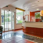 Family Escape With Pools And Sauna