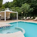 Family Escape With Pools And Sauna Σπίτι διακοπών *