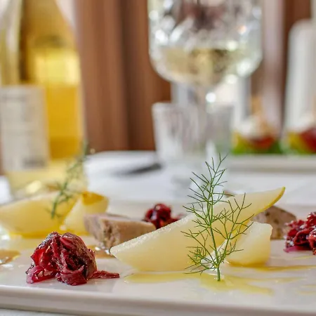 Family Escape With Pools And Sauna *