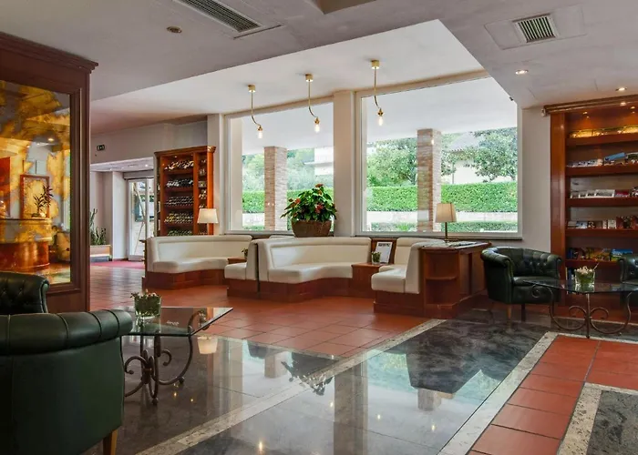 Family Escape With Pools And Sauna 펜션 폴리뇨