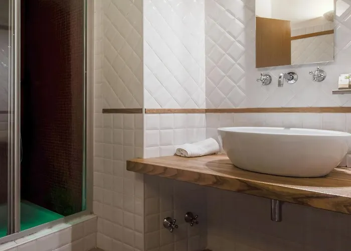 Family Escape With Pools And Sauna