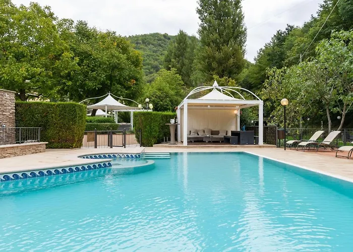 Family Escape With Pools And Sauna 펜션